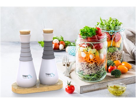 Smartly Dressed Oil and Vinegar Set